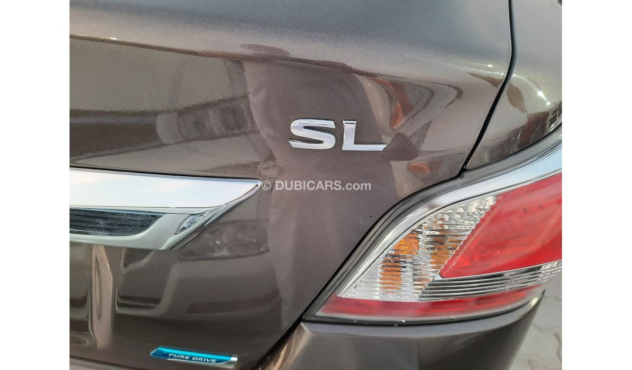 Nissan Altima Nissan Altima model 2014 Gcc very celen car km 176,000 price 22,000