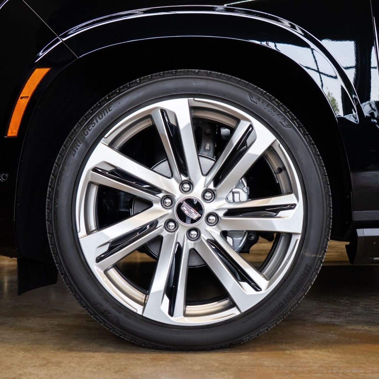 Cadillac Escalade Premium Luxury Platinum 6.2L AWD AED 10,349 P.M • 0% Downpayment • Escalade Premium Luxury Platinum