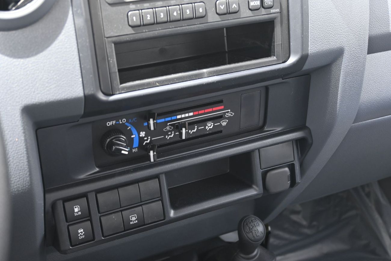 Toyota Land Cruiser 70 SWB 4.0L 4WD Toyota Land Cruiser 70 Series HardTop Manual 4.0L V6, Petrol, 4WD