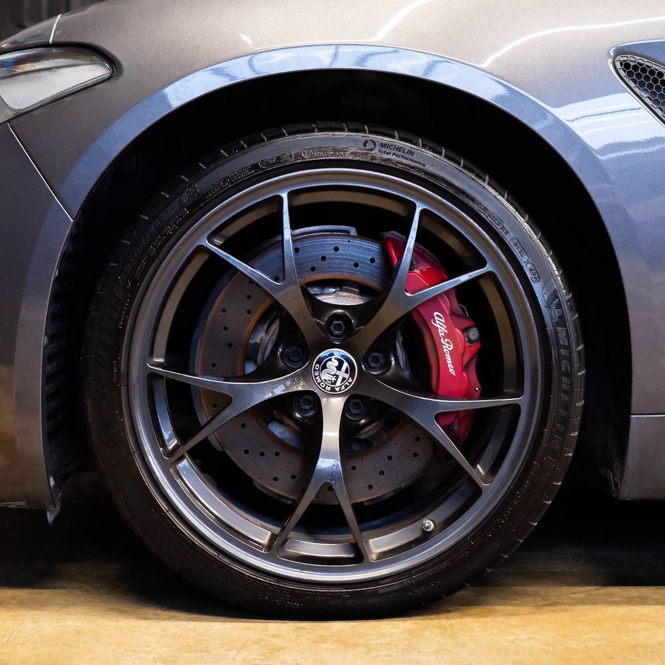 Alfa Romeo Giulia AED 4,024 P.M • 0% Downpayment •  Alfa Romeo Giulia Quadrifoglio • Agency Warranty