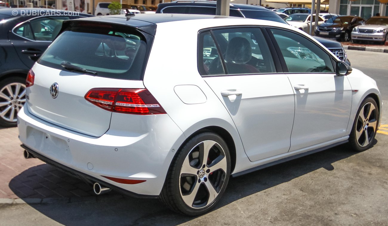 Volkswagen Golf GTI