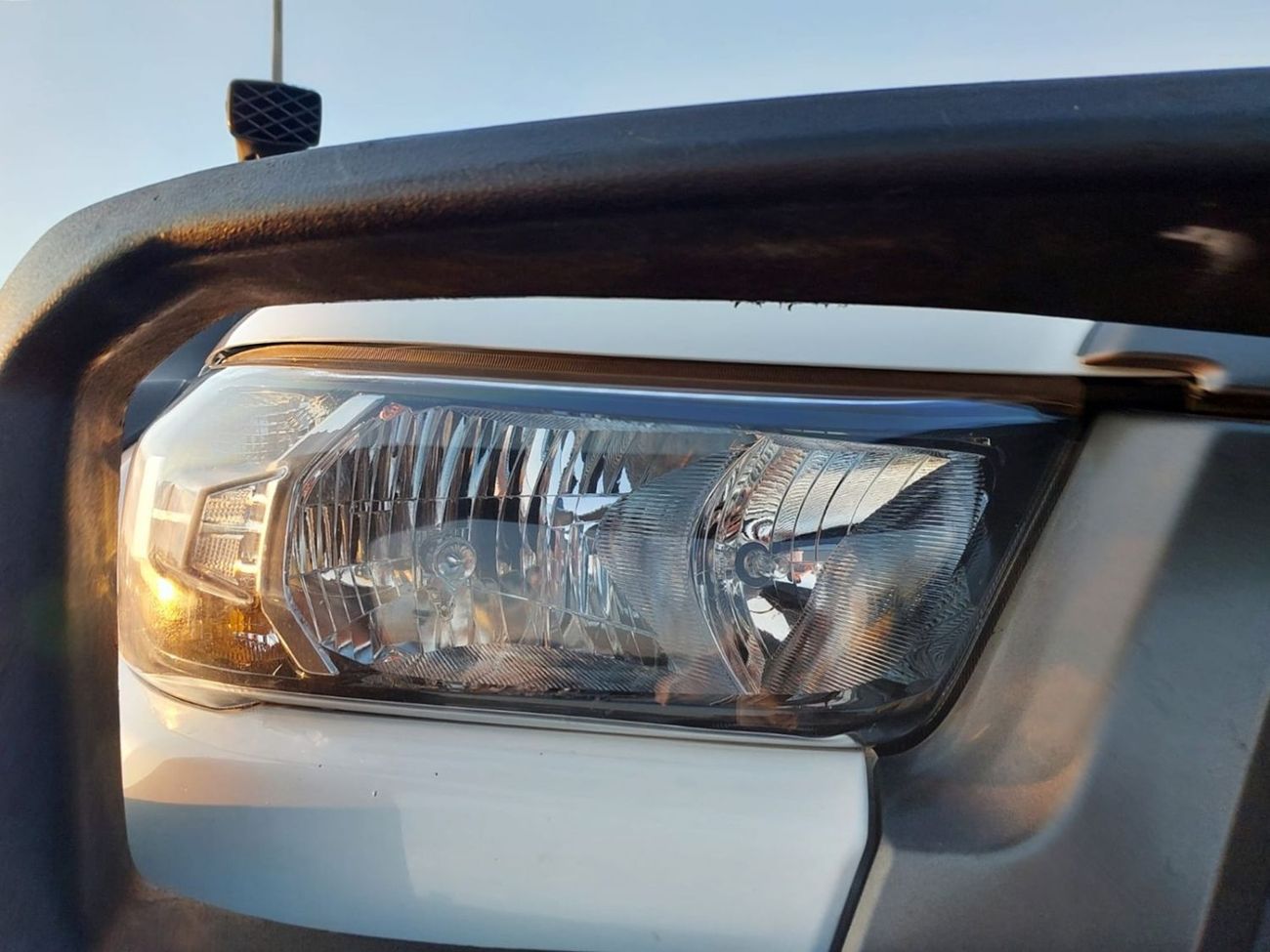 تويوتا هيلوكس TOYOTA HILUX PICKUP RHD 2022 MODEL 2.8 L DIESEL AUTOMATIC(PM73616)