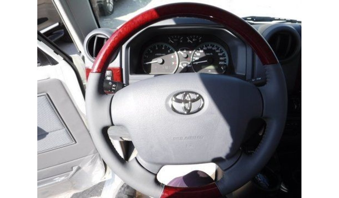 Toyota Land Cruiser Pick Up 4.0L V6 Full option LC79  Petrol 2021MY