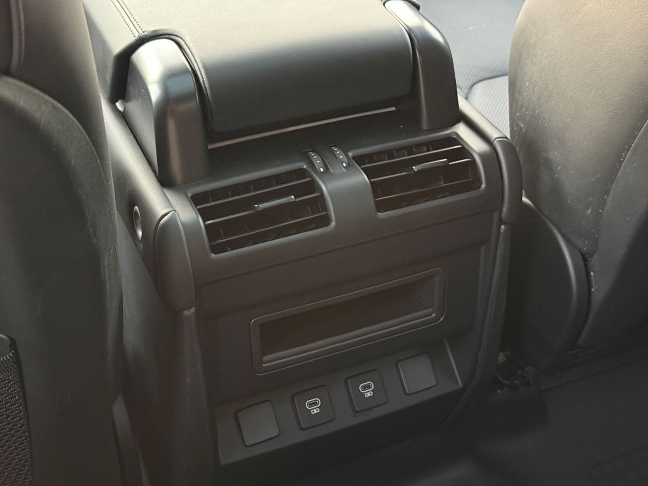 Land Rover Defender 110 P300 2.0L 2025 LAND ROVER DEFENDER 4x4 FULL OPTIONS IMPORTED FROM USA