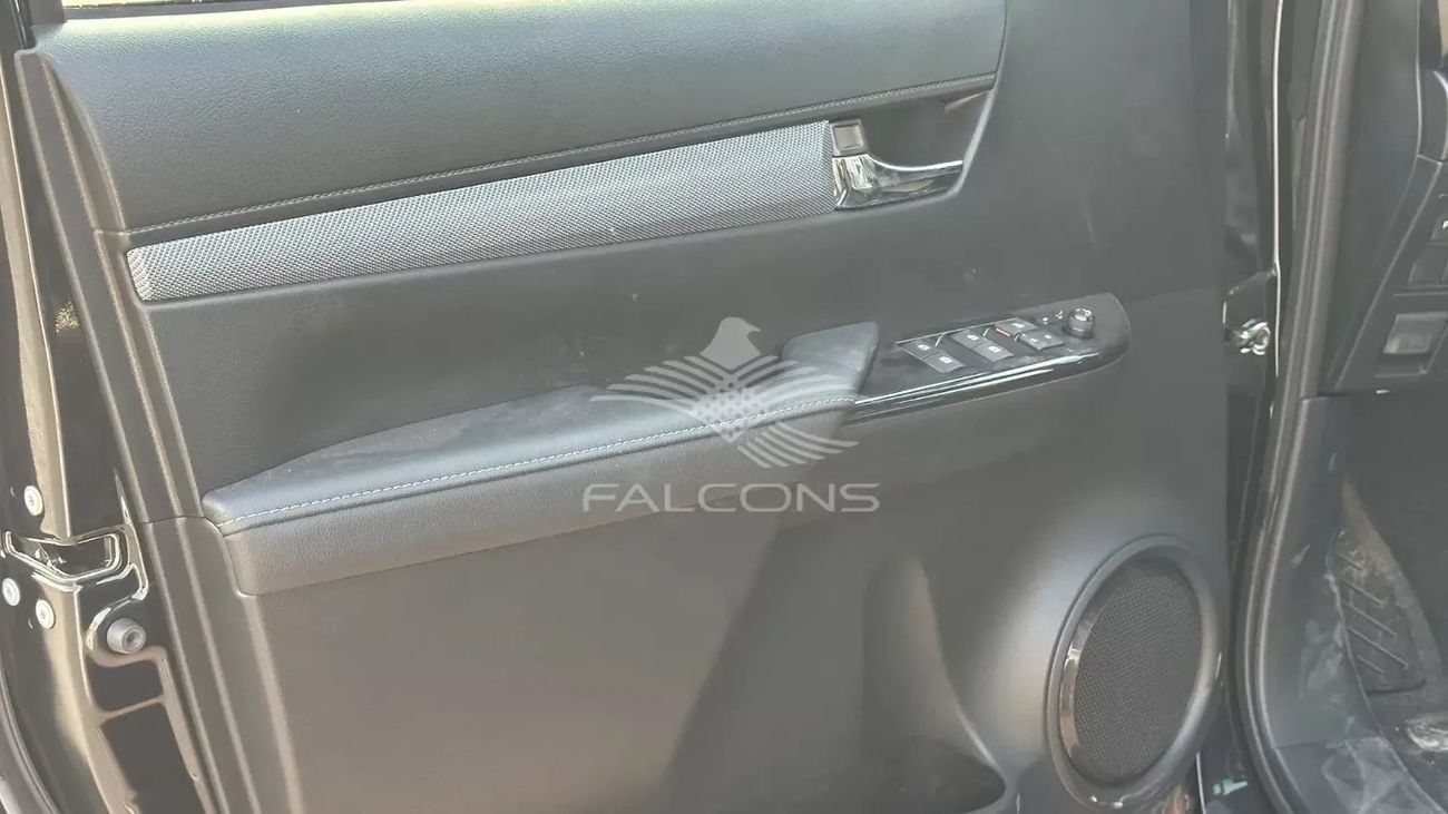 تويوتا هيلوكس Toyota Hilux 4.0L GR-SPORT P DC 4WD AT