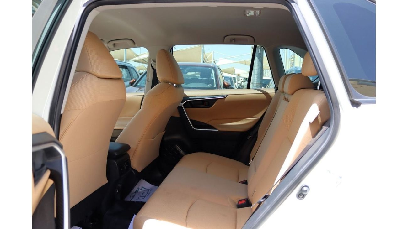 Toyota RAV4 EX ACCIDENTS FREE - GCC - PERFECT CONDITION INSIDE OUT - ENGINE 2500 CC -