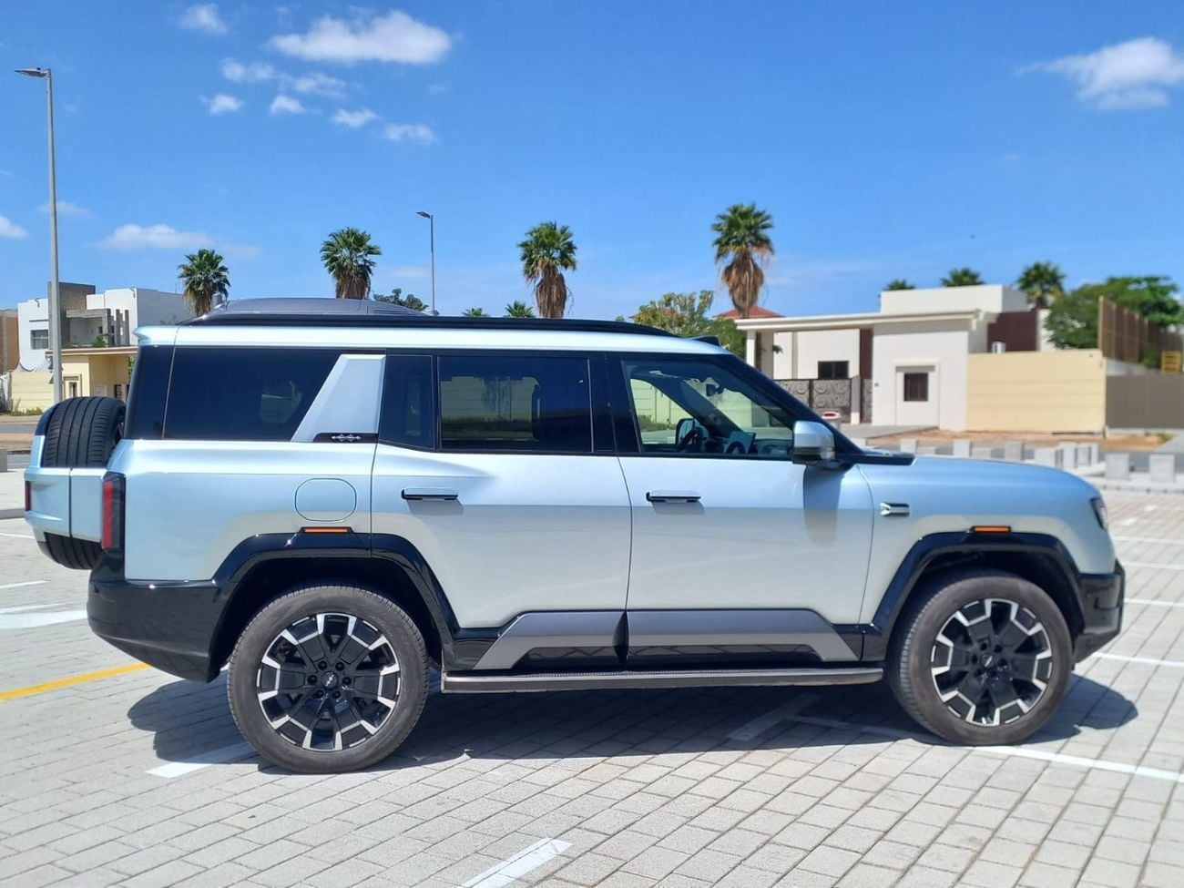 بي واي دي ليوبارد 8 Smart and Brave Deluxe Edition (7 Seats)