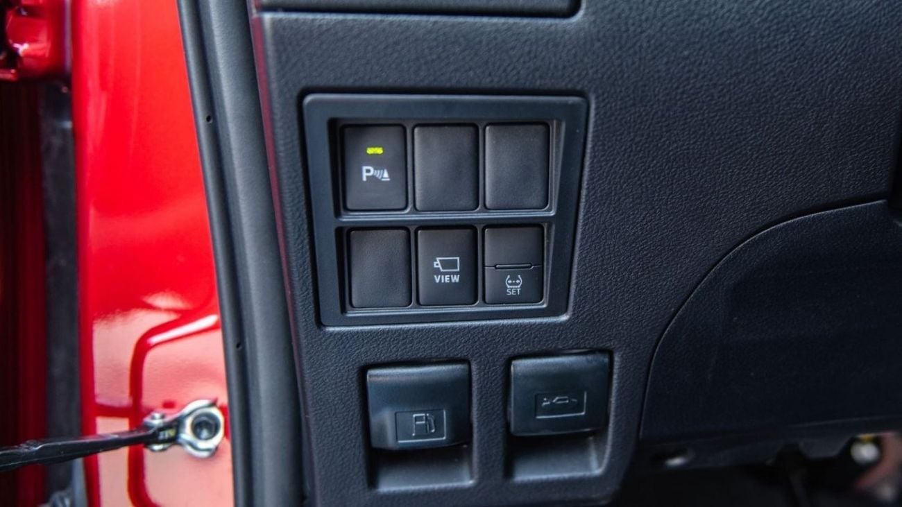 Toyota Hilux 2023 TOYOTA HILUX 4.0L GR SPORT CAMERA 360  FULL OPTION PETROL AUTOMATIC ZERO KM