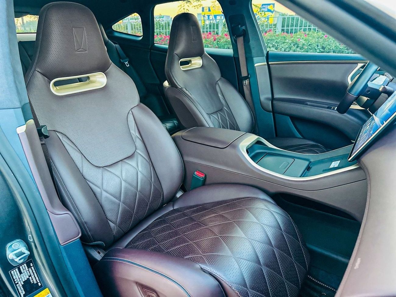 أفاتر 11 Performance AWD