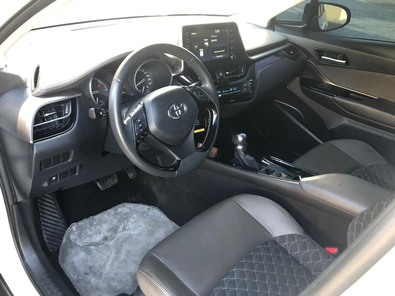 Toyota CHR Toyota C-HR Hybrid 2021 (1.8L) GCC Specs Full Option