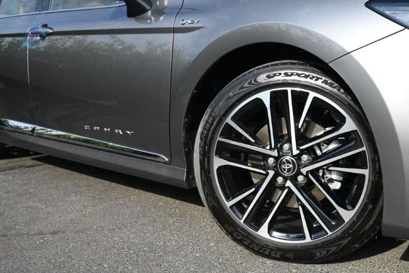 Toyota Camry Hybrid Lumiere 2.5L Petrol 5 Seater Automatic