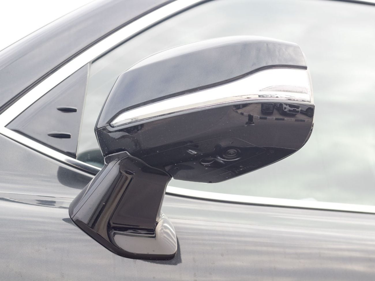 لكزس LX 700h EXPORT ONLY - LEXUS 700h 3.5L TWIN TURBO V6 TURBO SPORT