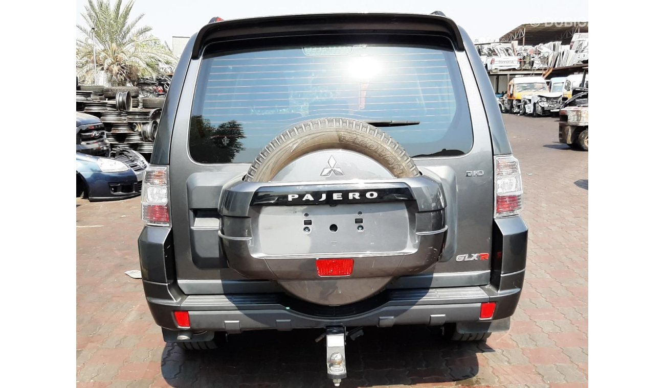 Mitsubishi Pajero DIESEL 4X4 3.2L RIGHT HAND DRIVE