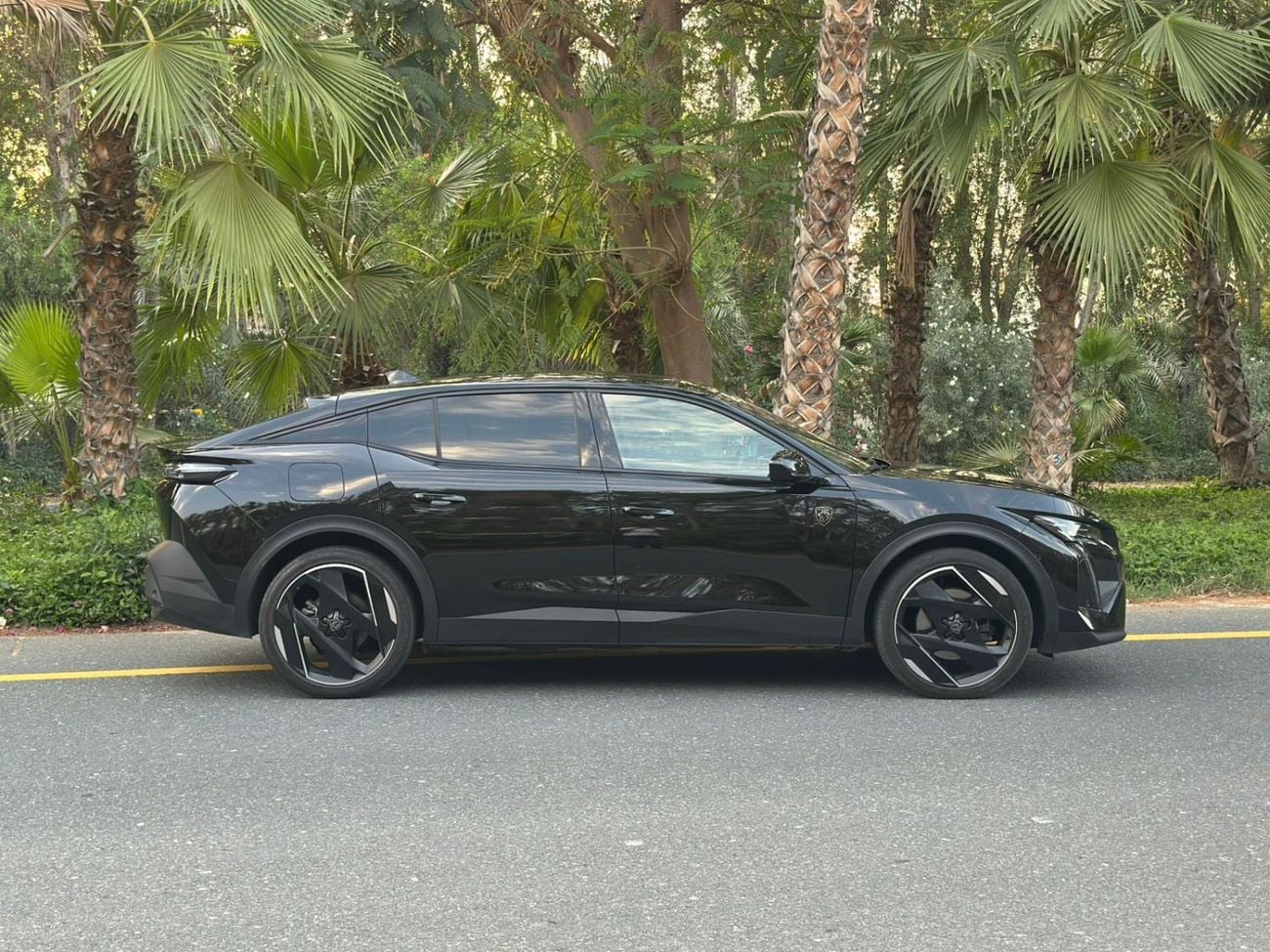 بيجو 408 2025 Peugeot 408 Plug-in Hybrid | The Future is Here | 1.6L 4-Cylinder Turbo | 225 HP | Top of the L