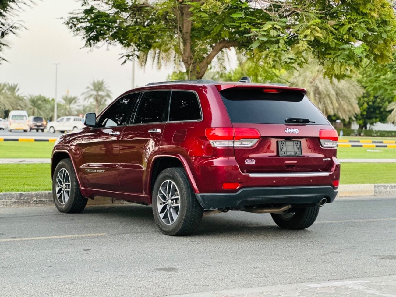 جيب جراند شيروكي JEEP GRAND CHEROKEE LIMITED V6 MODEL 2018