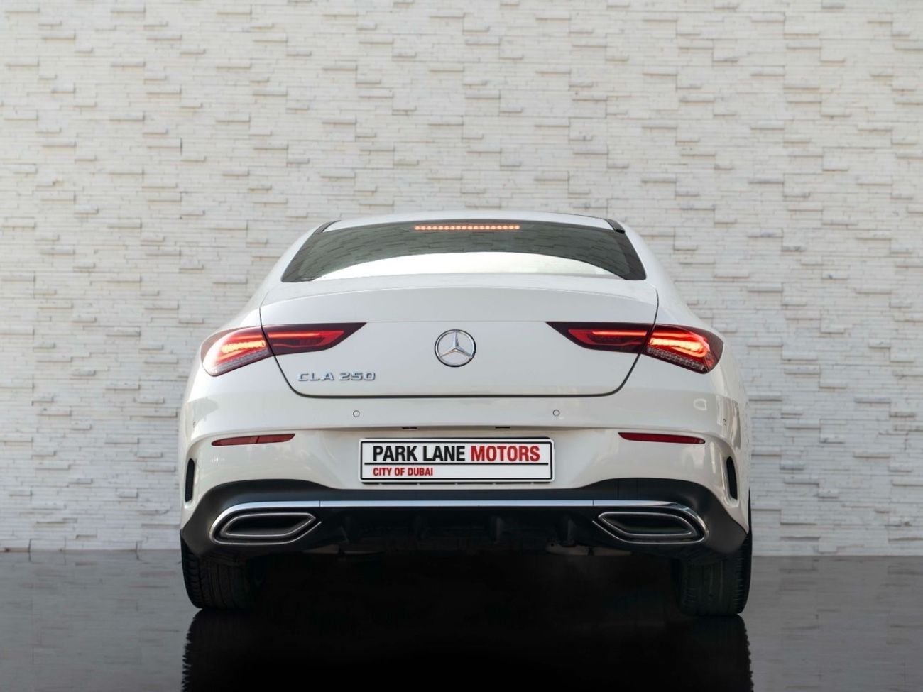 Mercedes-Benz CLA 250 Std 2.0L (221 HP)