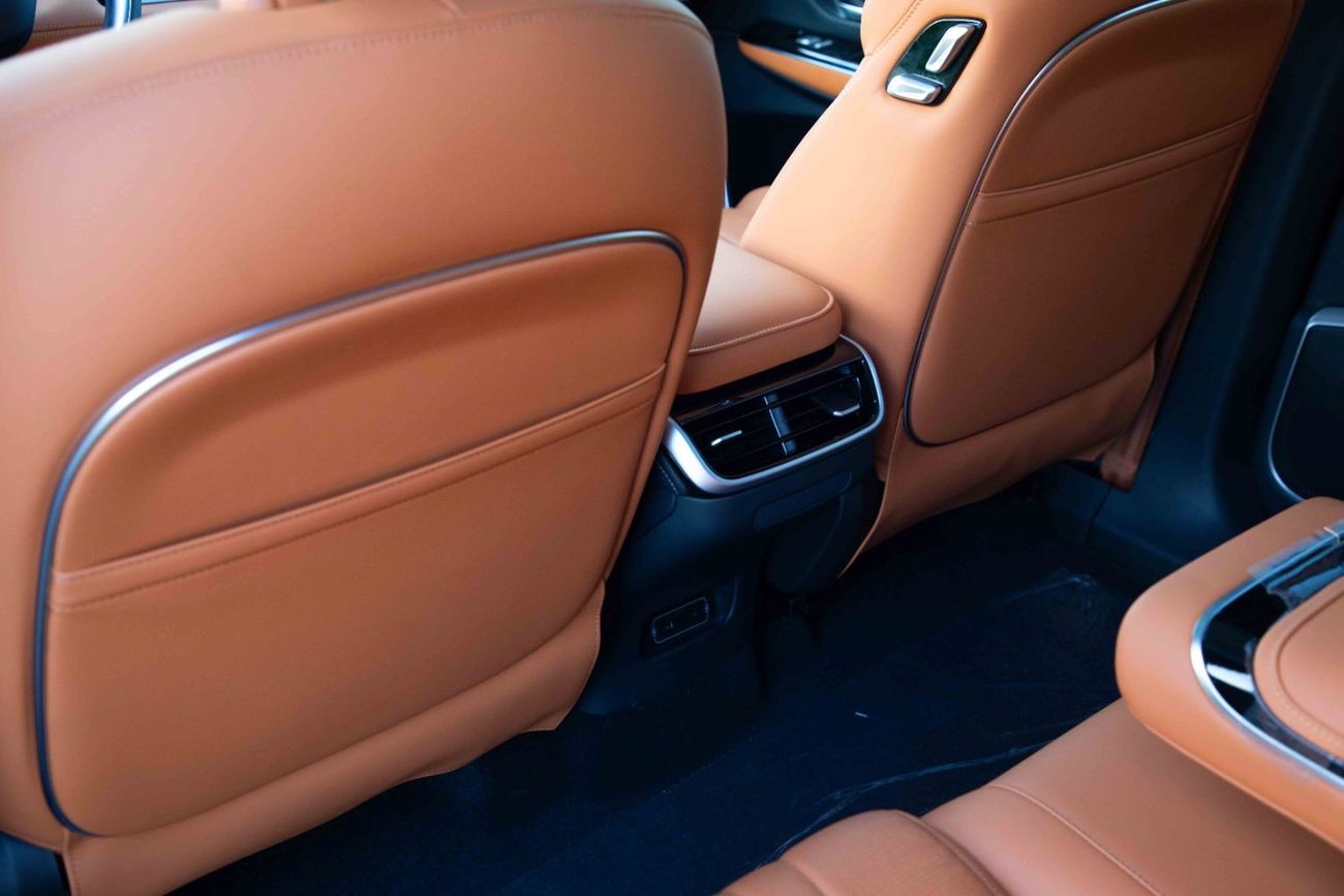 Xpeng G9 2022 Xpeng G9 702 Pro - White inside Brown