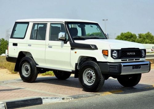 Toyota Land Cruiser LC76 DIESEL 2.8T - STD - E - DIFF LOCK - A/T - WHITE INSIDE BEIGE - 2025 - OMANI
