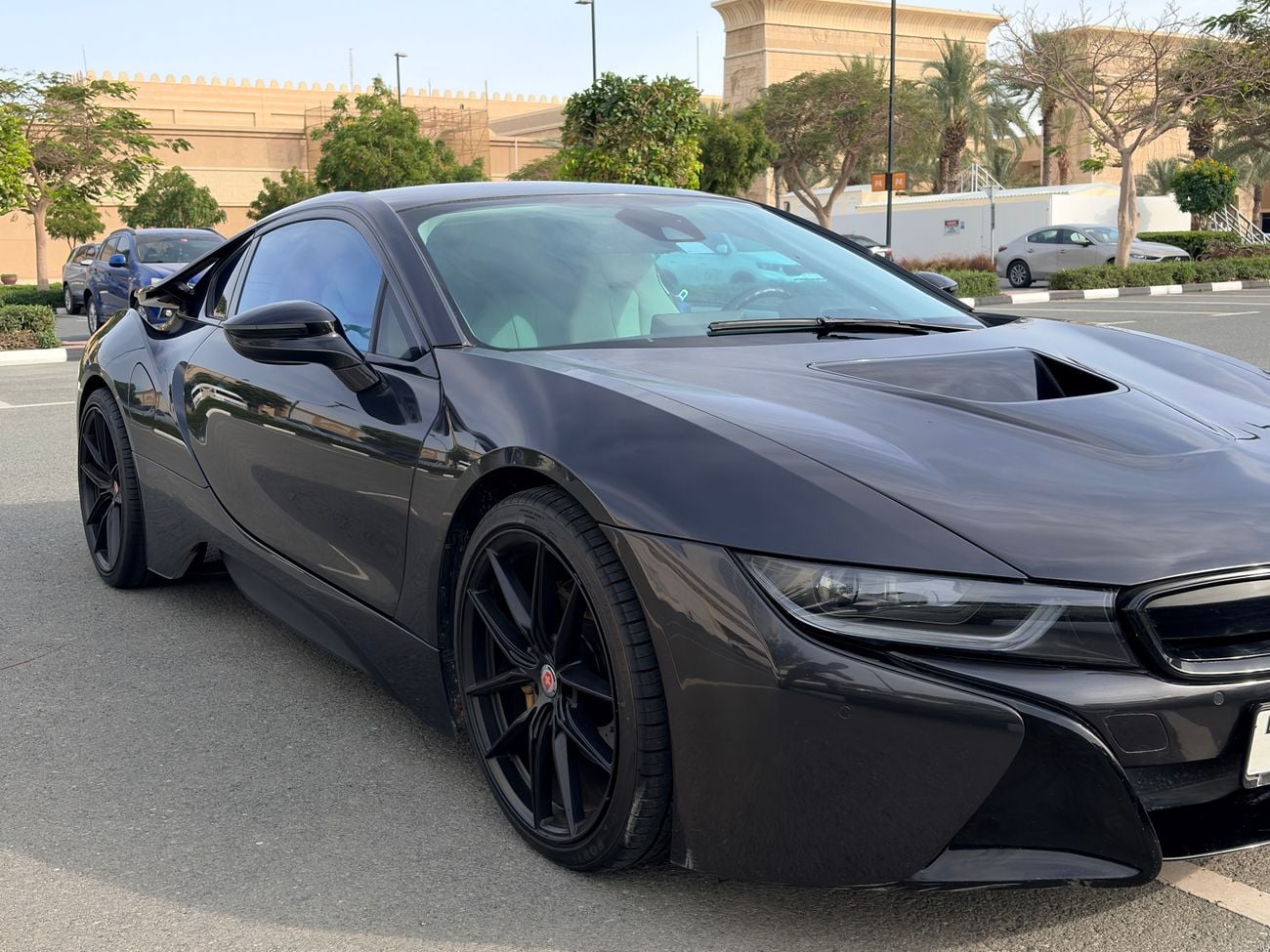 بي أم دبليو i8