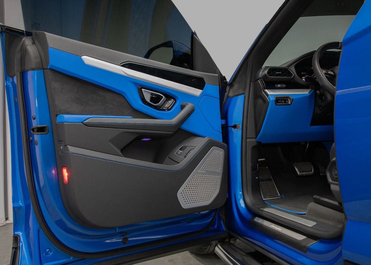 Lamborghini Urus STD 4.0T V8