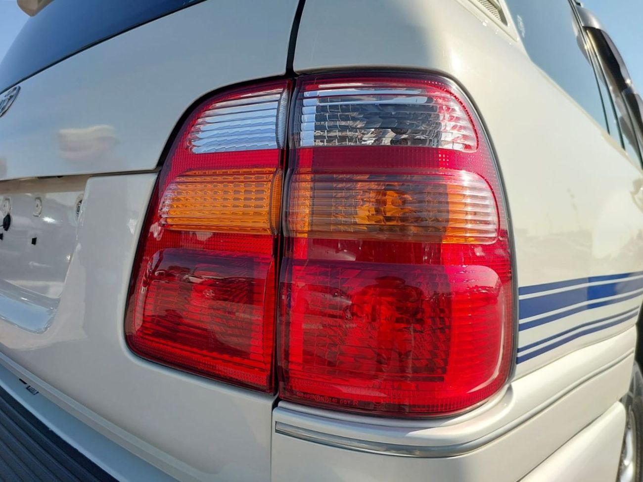 Toyota Land Cruiser TOYOTA LAND CRUISER SUV RHD 1999 MODEL 4.2 L DIESEL AUTOMATIC(PM13650)