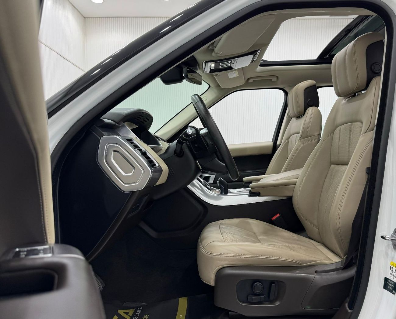 Land Rover Range Rover Sport 2019 Range Rover Sport HSE Dynamic V6, Warranty, Full Range Rover Service History, GCC