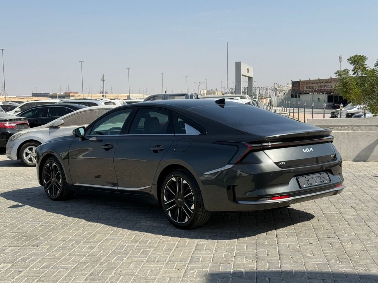 كيا K8 كيا K8