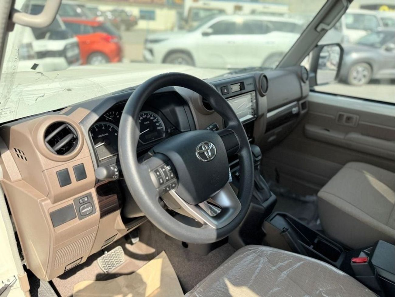 Toyota Land Cruiser EXPORT ONLY - LC 76 basic automatic 4.0