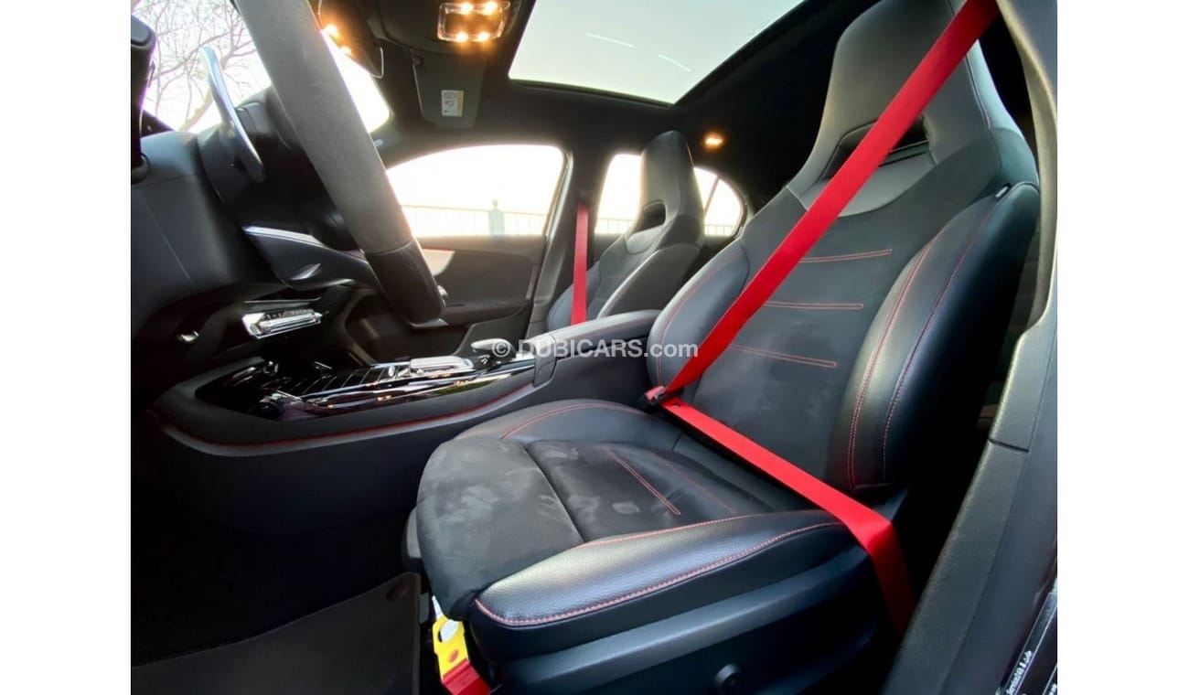 Mercedes-Benz A 35 AMG Premium