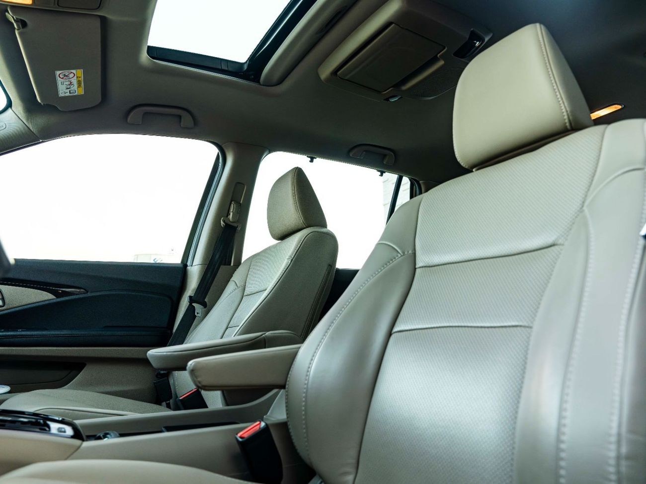 Honda Pilot AED 1887 PM • PILOT AWD TOURING • ONLY 28,000 KMS • 7-SEATER • PRISTINE CONDITION