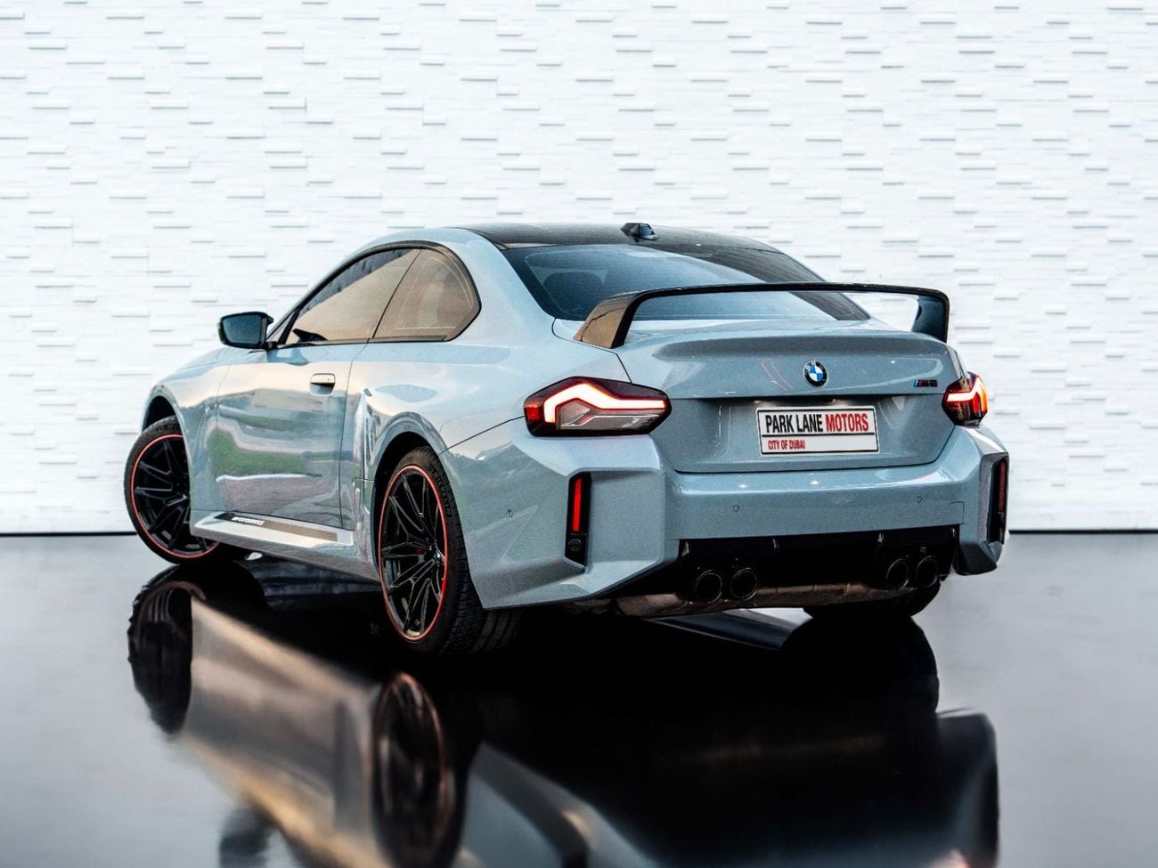 بي أم دبليو M2