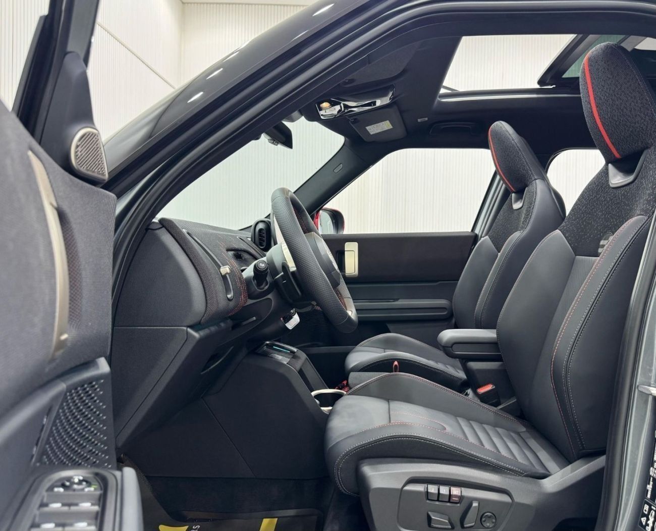 Mini Cooper S Countryman All4 2024 Mini Countryman S JCW All4, 2027 Mini Warranty + Service Pack, Very Low Kms, GCC