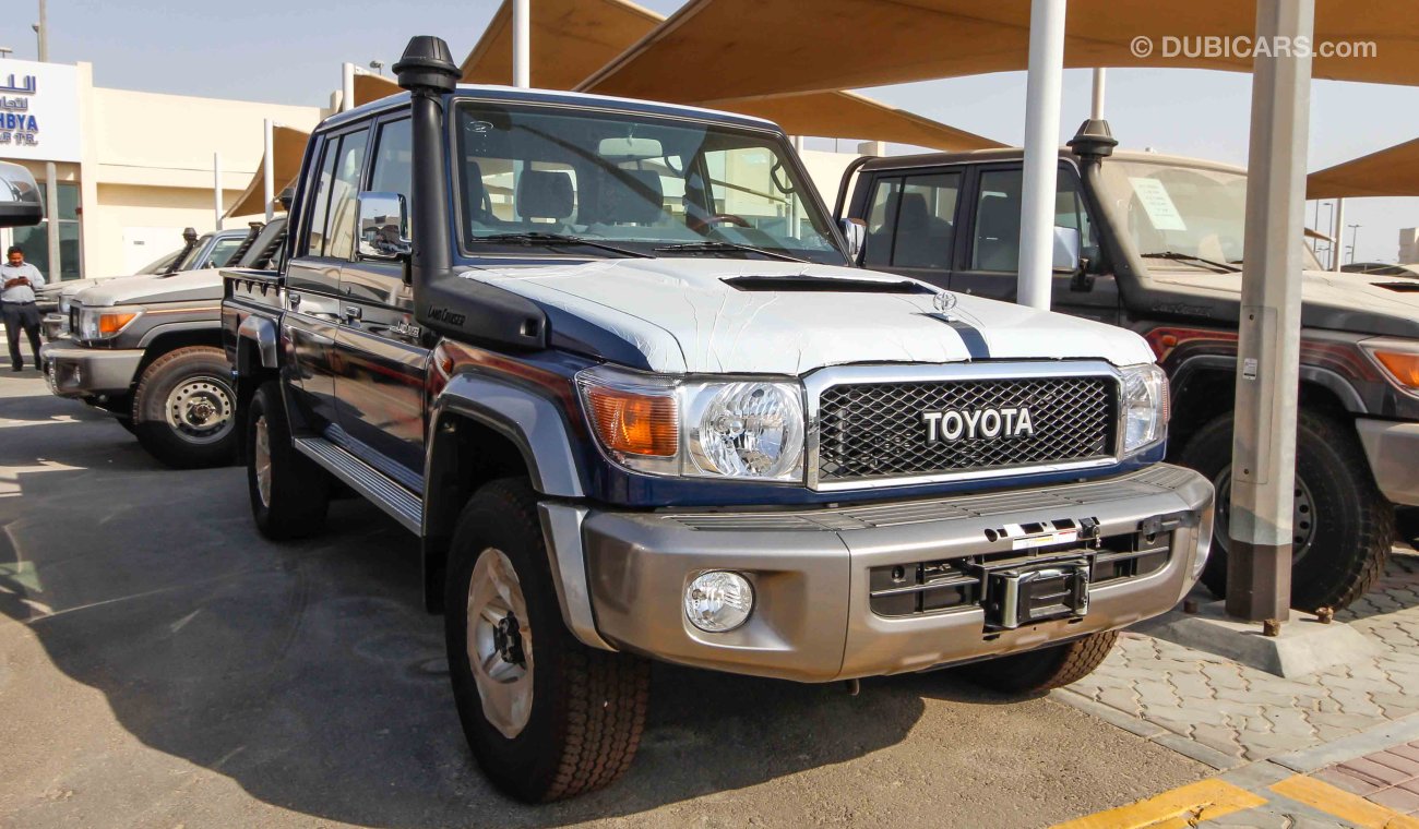 Toyota Land Cruiser Pick Up V8 Diesel WITH WINCH