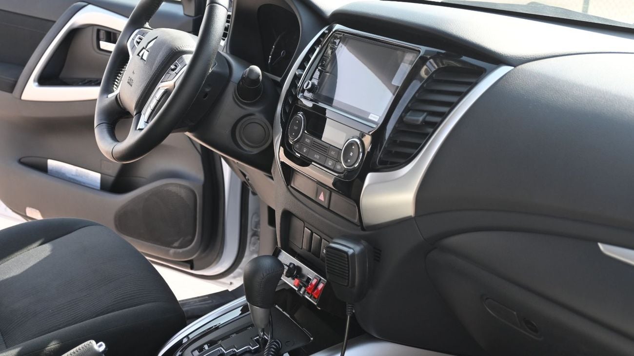 Mitsubishi Pajero MITSUBISHI PAJERO SPORT 2.5L  AMBULANCE 4WD A/T 7 SEATER (2023 MY)