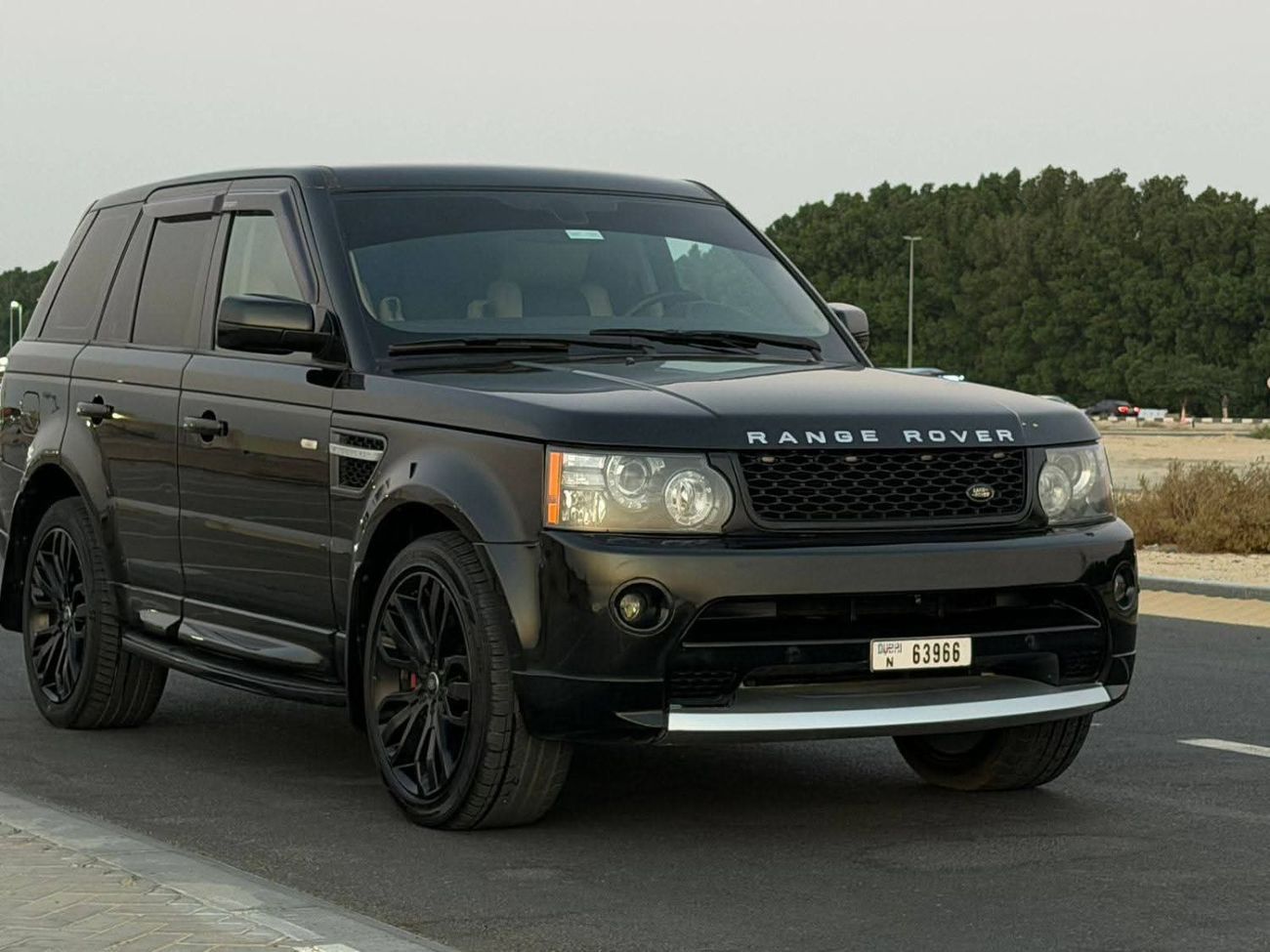 Land Rover Range Rover Sport Gcc specs converted to 2013