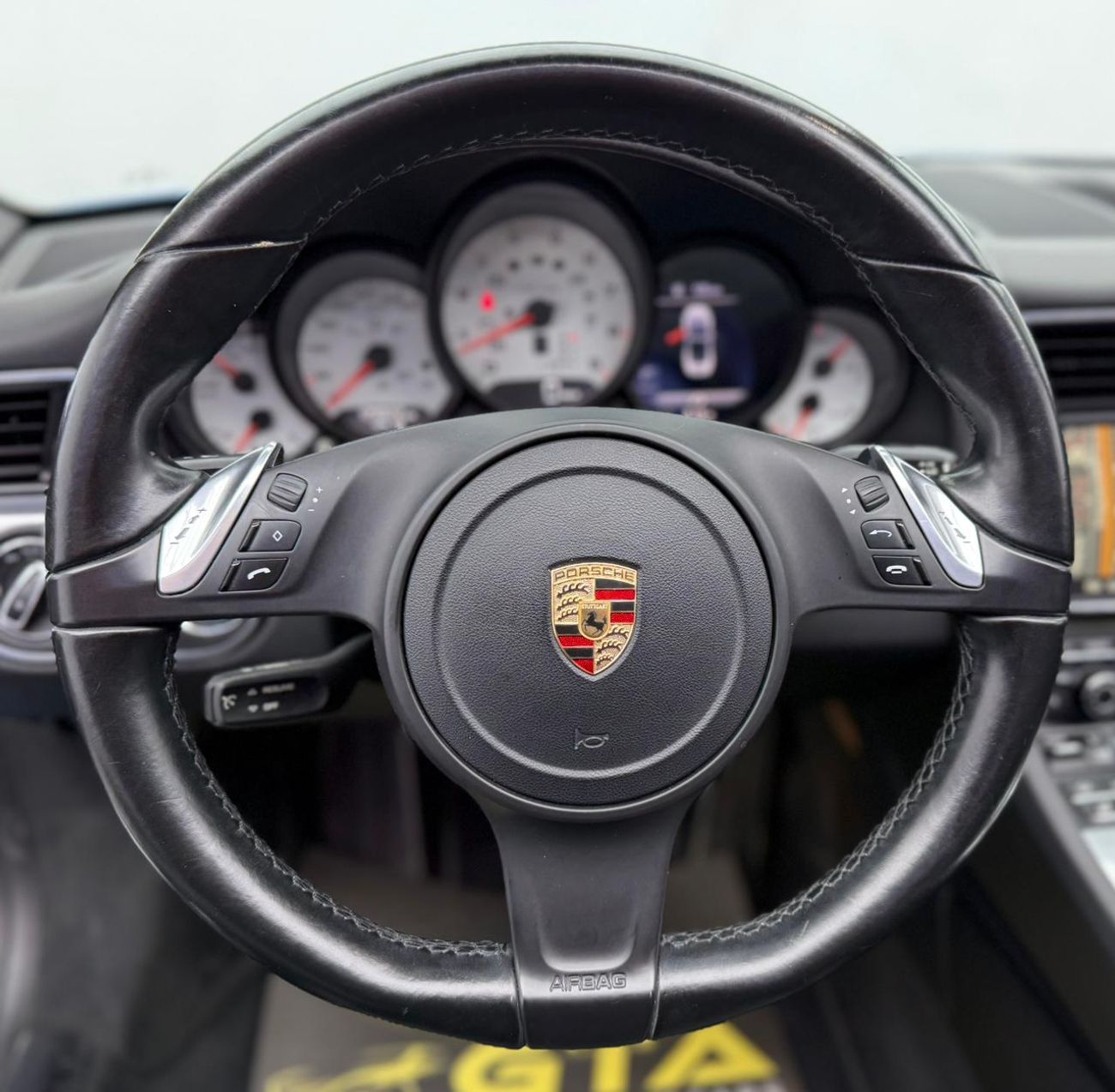 Porsche 911 Carrera 3.4L Convertible 2015 Porsche 911 Carrera, Service History, Excellent Condition, GCC