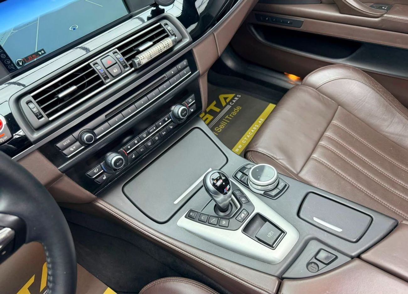 BMW M5 INDIVIDUAL 2013 BMW M5, Stage 2 Tuned, Carbon Fiber Exterior, Fully Loaded, Excellent Condition, GCC