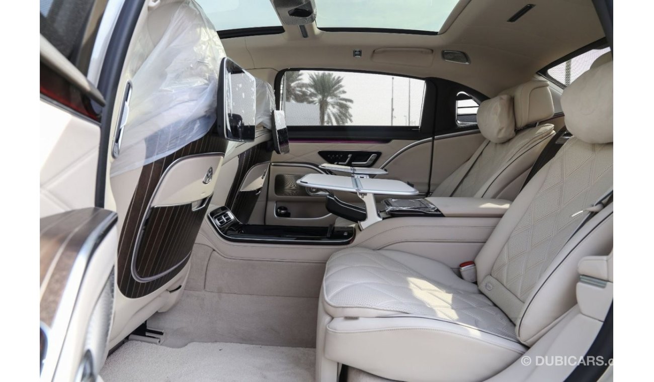 Mercedes-Benz S680 Maybach Rear Fineline wood 5 Years Warranty & Contract Service Abu Dhabi