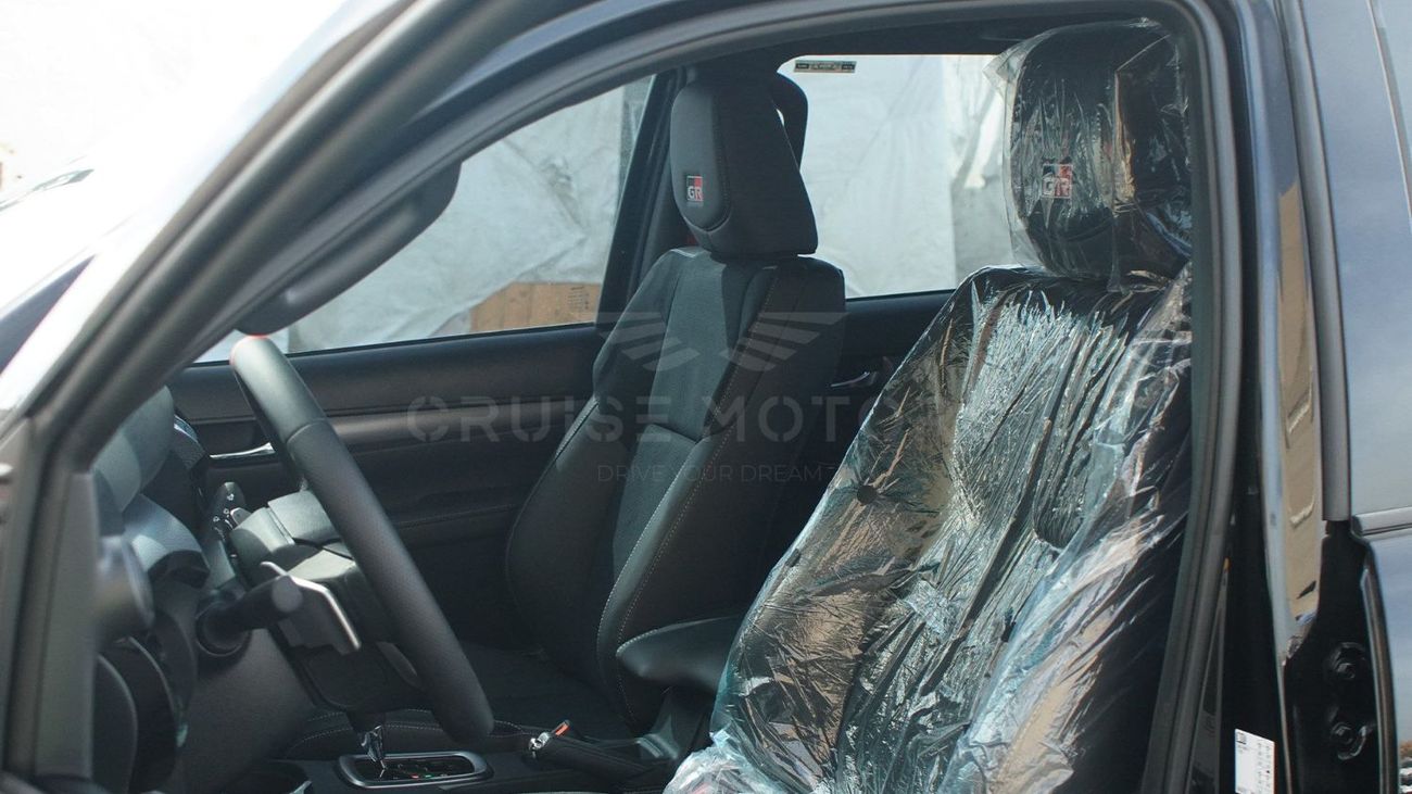 تويوتا هيلوكس GR Sport 2.8L