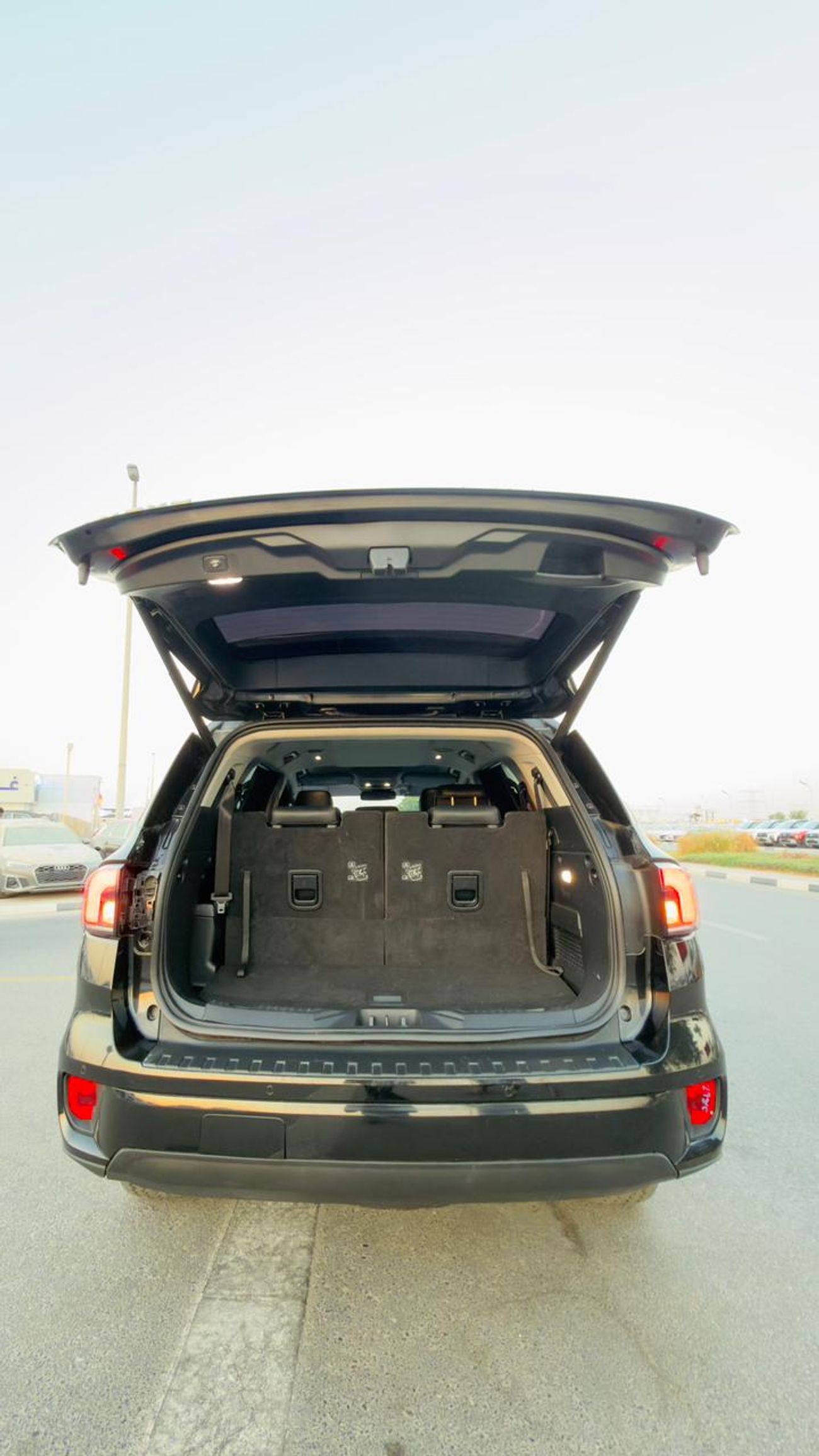 Ford Everest TREND | POWER BACK DOOR | PUSH START | 2.0L DIESEL | BACK CAMERA | DUAL CLIMATE CONTROL | AUTO | RHD