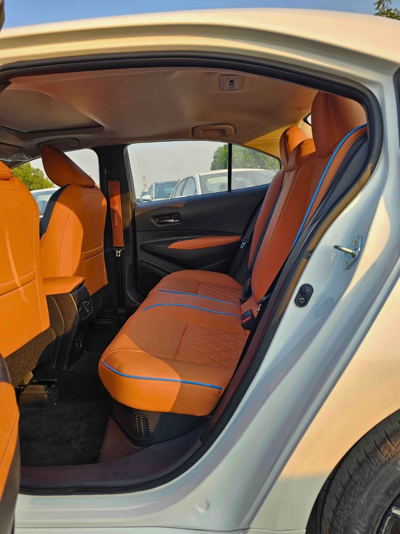 تويوتا ليفين GR SPORTS HYBRID / 1.8L V4 / 360*CAMERA / LEATHER SEATS / SUNROOF (CODE # TLHGR)