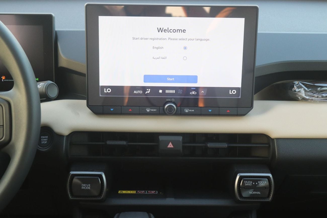 تويوتا راف ٤ 2.0 XLE , SUNROOF , ALLOY WHEELS , PUSH START, MODEL 2026