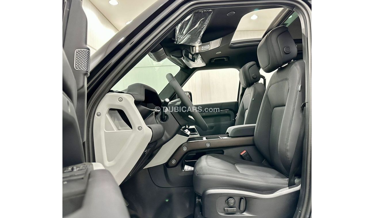 Land Rover Defender 2023 Land Rover Defender P400 110 HSE, V6, Big Screen, Digital gauge, 7seats (Fully Loaded)