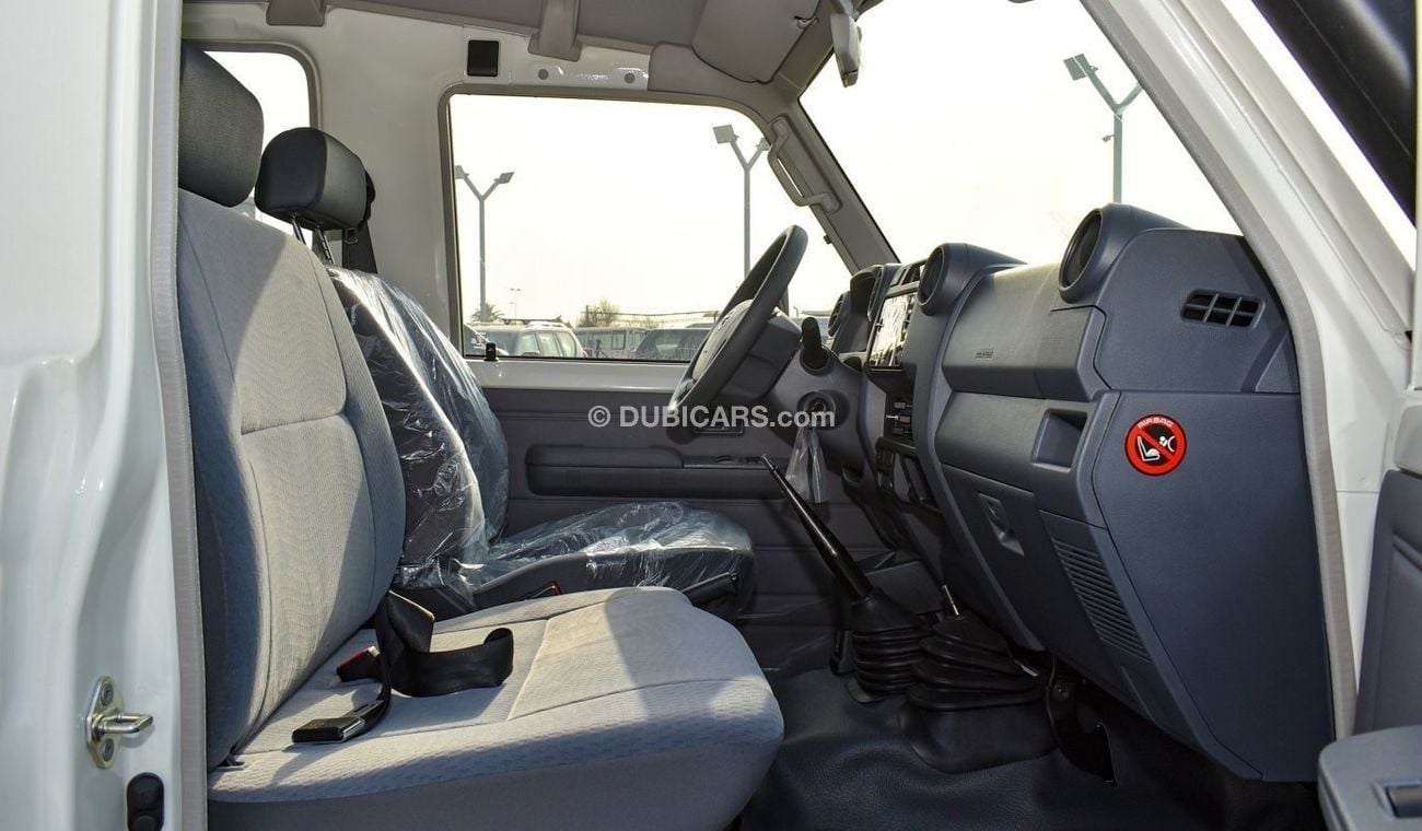 Toyota Land Cruiser 70 LC78 - 4.5l - Manual - New Shape - 13 Seater - Central Lock - Automatic Windows - 4wd