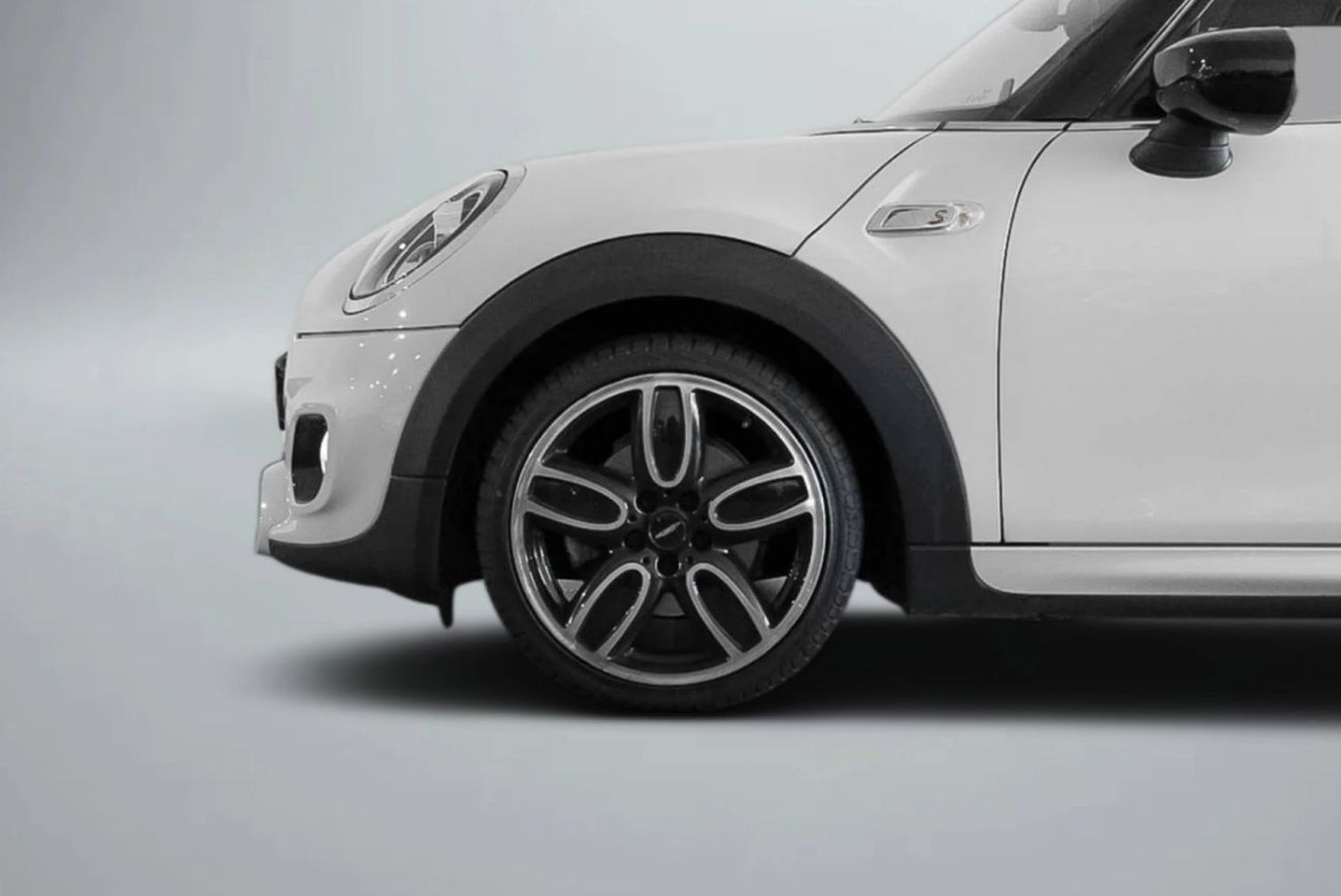 Mini Cooper S Low Mileage / Just Serviced