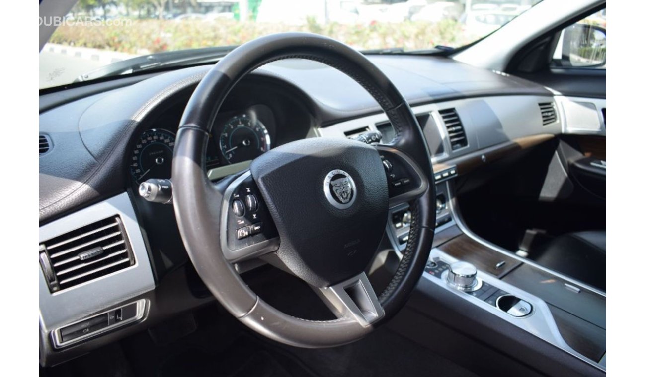 Jaguar XF LUXURY 2012 V8 GCC SPECS