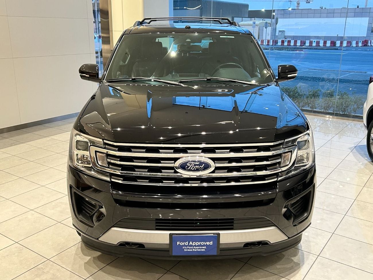 Ford Expedition XT221 / FREE Insurance + Registration / AL TAYER MOTORS / AL QOUZ SHOWROOM