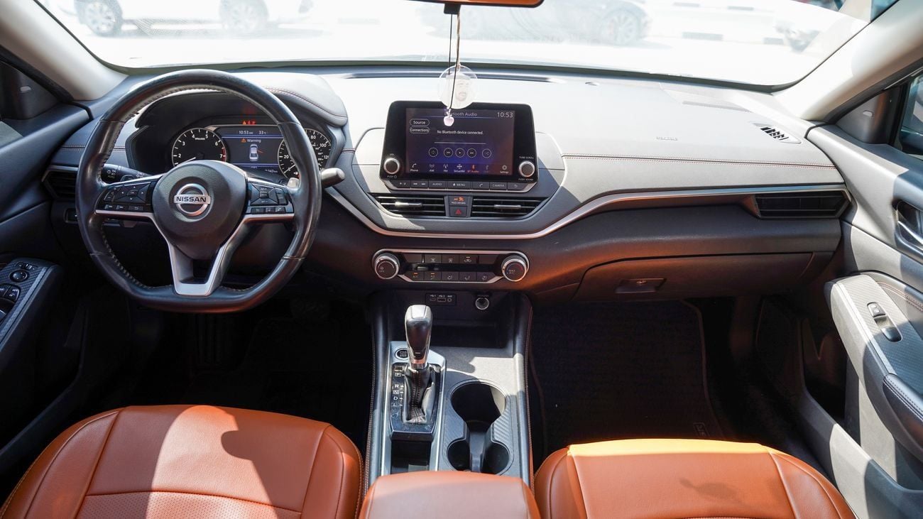 نيسان ألتيما