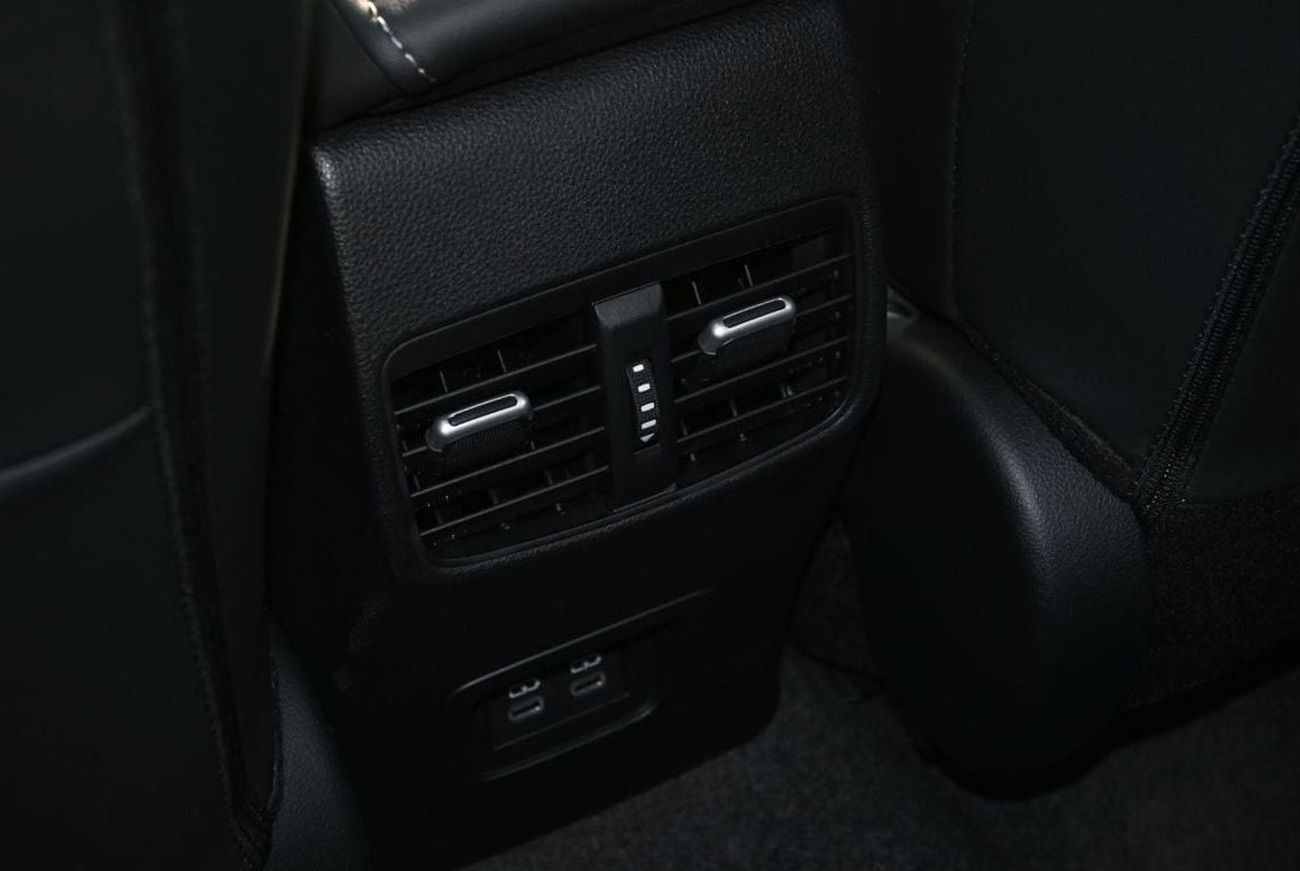 Toyota Corolla Toyota Corolla 1.8L Hybrid, Model 2024, Color White (Export Price)