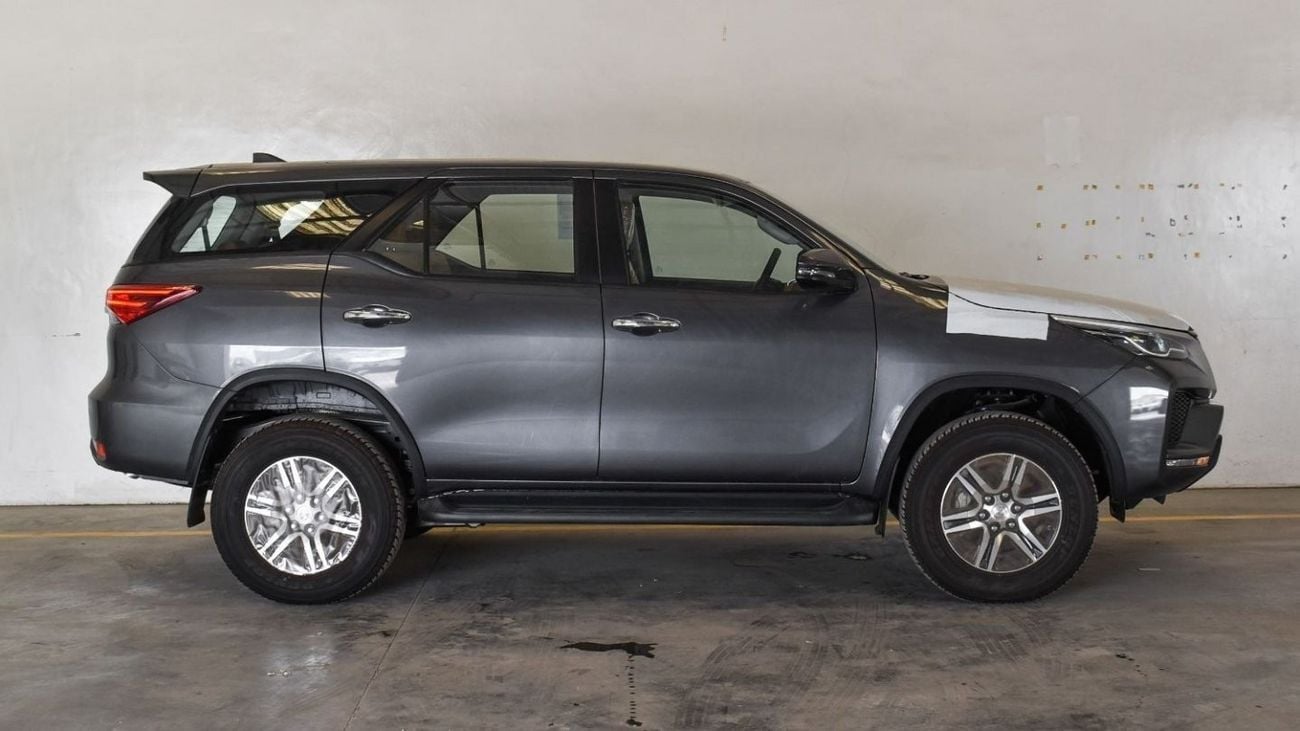 Toyota Fortuner 2023 Toyota Fortuner 2.7 4X4 Low 17 AL - Grey inside Chamois | Export Only